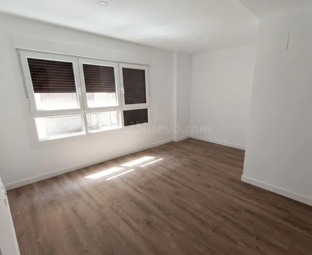 Piso 4 habitaciones 130m² en venta - Comillas — 3
