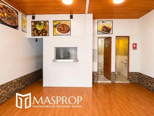 LOCAL COMERCIAL EN ALQUILER – AV. CORONEL JUSTO ARIAS ARAGÜE - foto 4
