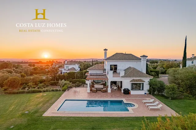 Villa 4 habitaciones 381m² en venta - Campo de golf