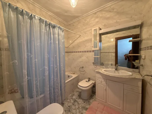 SE VENDE CASA CON PARCELA EN SANDIAS. — 39