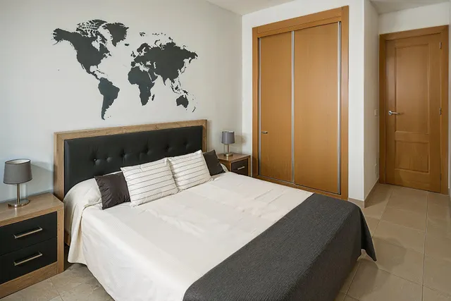 APARTAMENTO ESQUINERO CON TERRAZA Y GARAJE EN COMPLEJO RESIDENCIAL CON PISCINA Y ZONAS COMUNITARIAS — 15