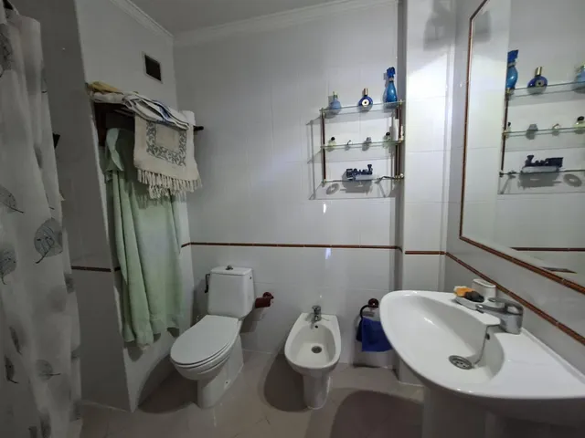 🏠 Piso en Venta en Arcos de la Frontera — 3 Dormitorios | 135.000 € — 23