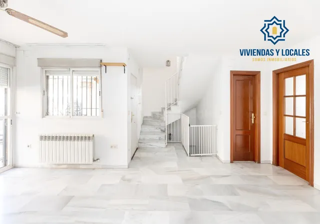 Vive en el corazón de Armilla: 4 dormitorios, patio, terraza - foto 3