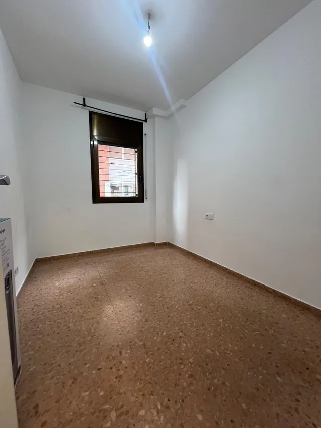 Planta baja de 3 habitaciones en el Eixample, junto a la Rambla de Sabadell — 19