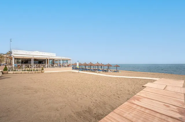 Vivienda con terraza y vistas al mar en Avenida de las Gaviotas, Fuengirola — 46