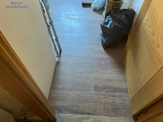 Piso planta baja, de tres hb y baño. Cocina y salón. Todo exterior — 14