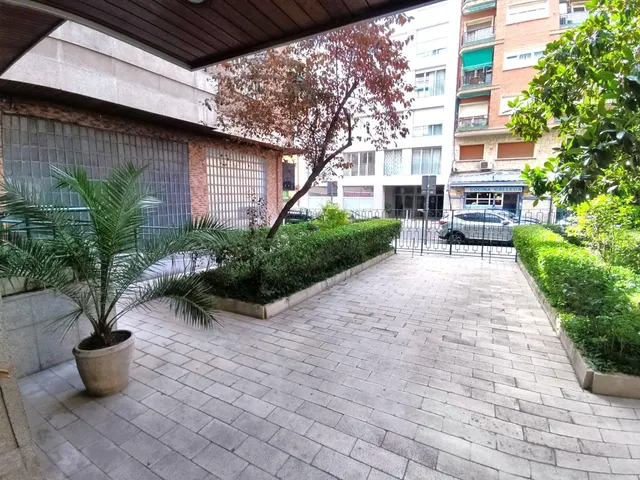 GRAN TRASTERO EN ZONA IBIZA — 13