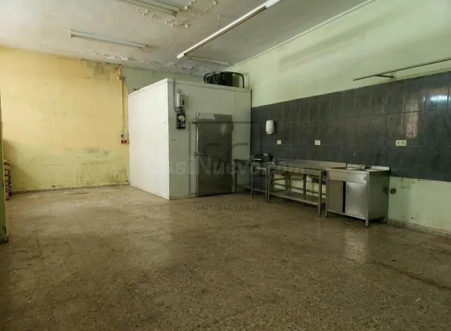 Local comercial en Porta Nova, Ferrol. — 4