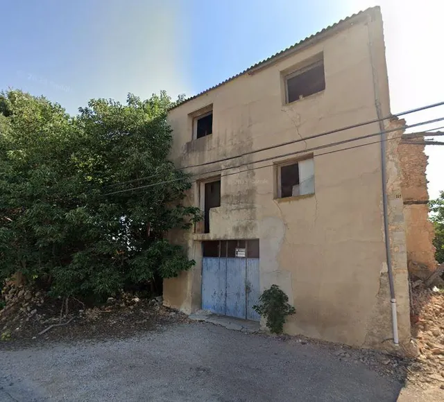Masía de planta baja y dos pisos en el campo a 5 min del pueblo — 4