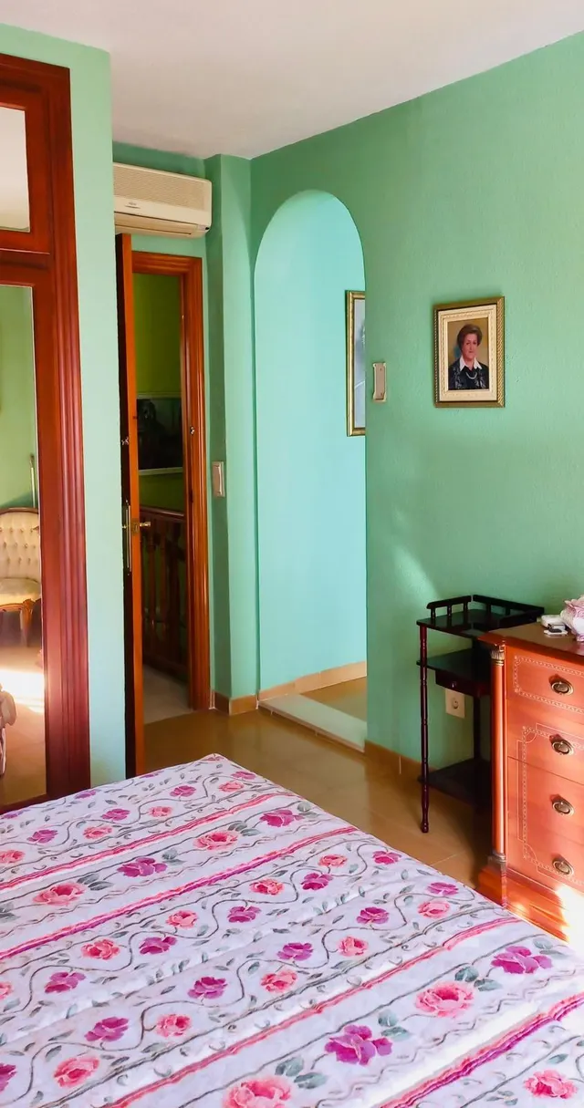 Bungalow con amplia terraza a pocos pasos de la playa y orientación Sur. — 25
