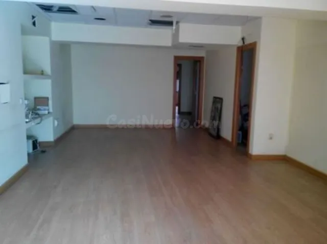 OFICINAS ACONDICIONADAS EN VENTA, ACTUALMENTE CON INQUILINO. — 5