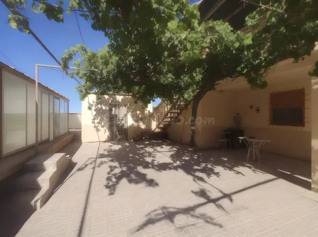 Casa rural con piscina cubierta, zonas deportivas y múltiple - foto 3