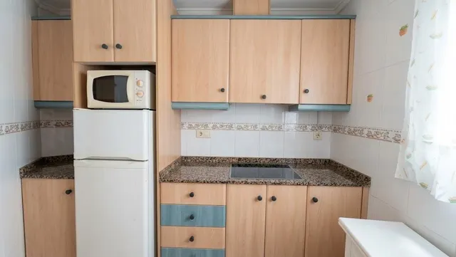 Apartamento de 2 dormitorios con ascensor y piscina comunitaria en Torrevieja | Inversión y calidad de vida en la Costa Blanca — 12