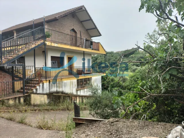Venta de Chalet con parcela independiente sin posesión (no v - foto 4