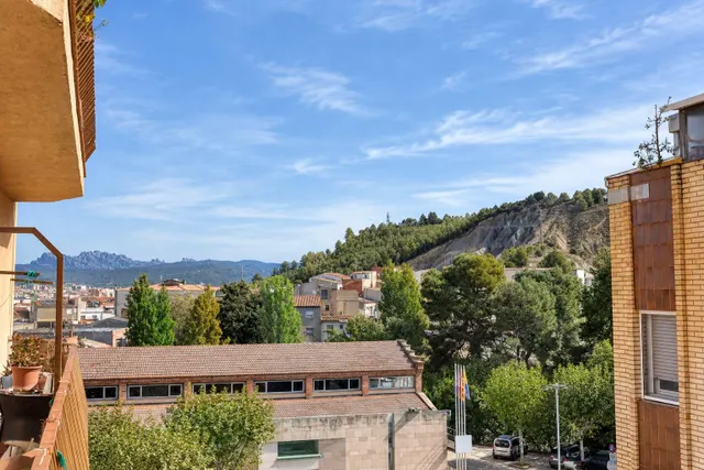 Una llar plena de llum, encant i boniques vistes a la Carretera de Valls — 18