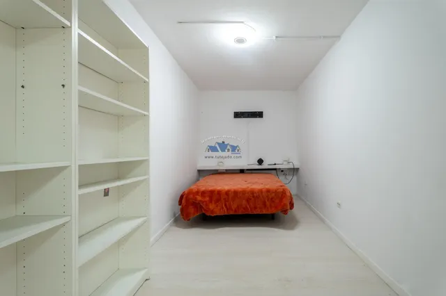 Chalet independiente en venta — 28