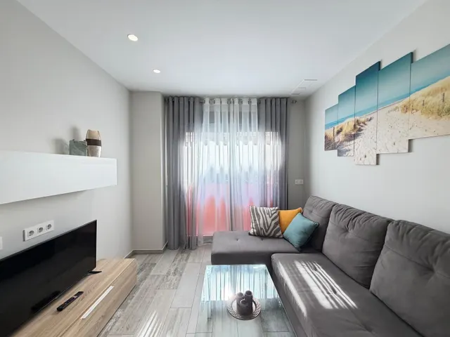 Apartamento en "alegria 11" con piscina comunitaria y sauna. 1 dorm. 1 baño. superficie 60 m2. playa a 500 metros. — 42