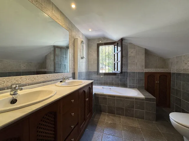 Adosado 7 habitaciones 255m² en venta - Marbella — 28
