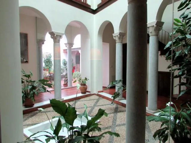 CASA DE LUJO EN PLENO CENTRO DE CÓRDOBA CAPITAL — 4