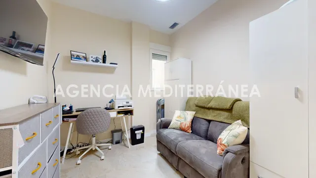 ¡Espectacular ático totalmente reformado y amueblado con terraza en Extramurs! — 14
