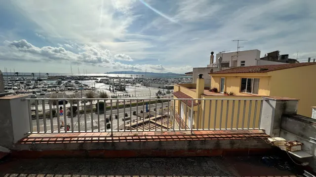 HOSTAL EN 1º LINEA DE MAR — 7