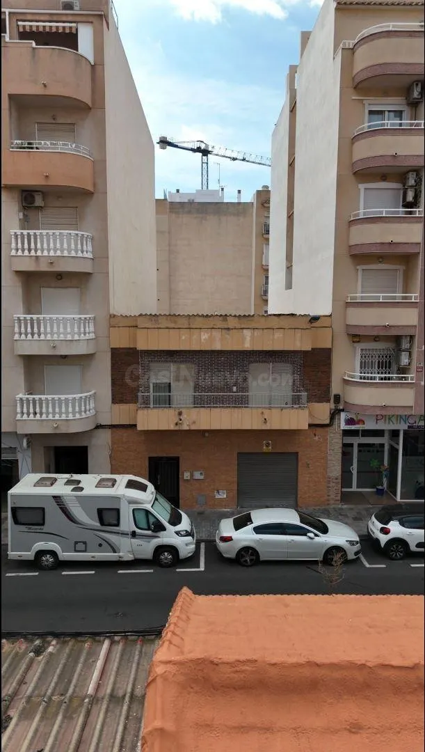 SOLAR URBANO EN VENTA CON LICENCIA DE OBRA NUEVA Y DE DEMOLICIÓN – CABALLERO DE RODAS 118, TORREVIEJA