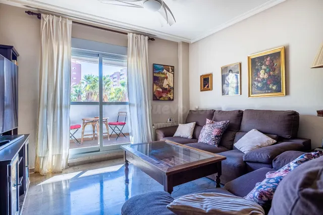 Magnífico piso en Urb. Jardines de Hércules - foto 4
