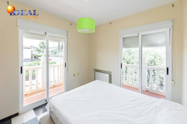 Amplio Chalet con piscina, pista deportiva y vistas en Ogíjares. — 22