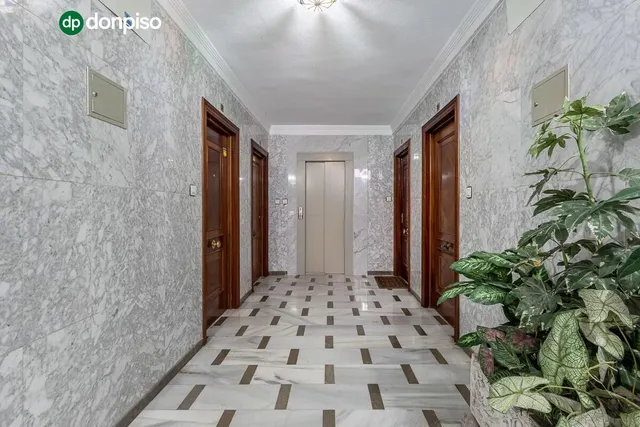 Espacio, luz y comodidad en una vivienda con grandes posibilidades en zona Alcampo — 25
