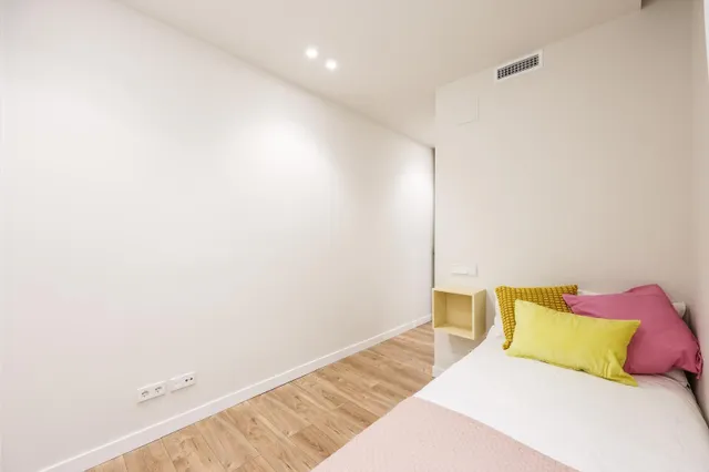 Exclusiva vivienda de lujo en planta alta con orientación sur junto al retiro — 9