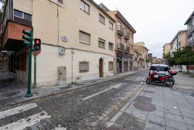 Local Comercial en Zaidín para Reformar - Excelente Ubicación — 7