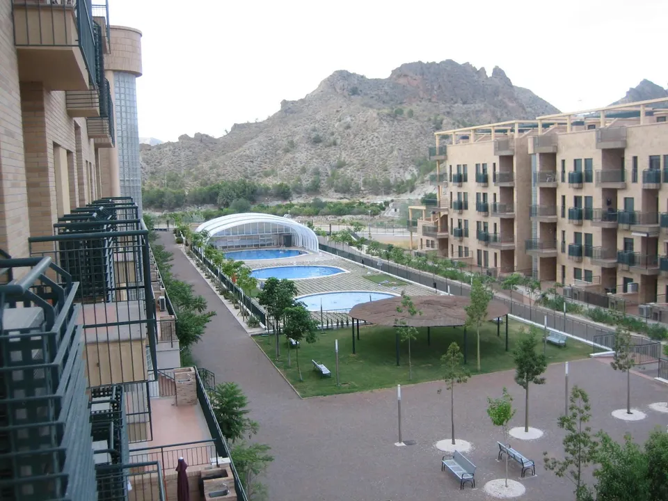 Se vende piso en Archena, 2 dormitorios, 2 baños, y grandes terrazas, similar a atico.