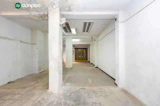 ¡Oportunidad Única en Angel Barrios! Local de 147m2 por solo 190.000€ — 10