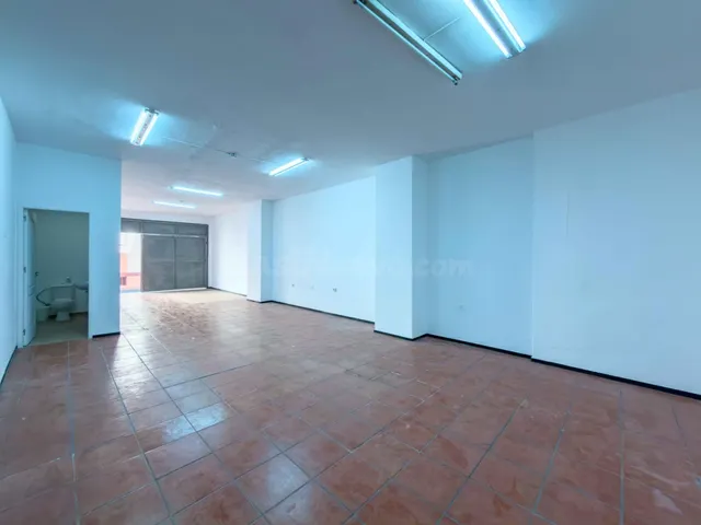 DOS LOCALES EN ALQUILER EN LA CUESTA – DESDE 650 €/MES CADA  - foto 2