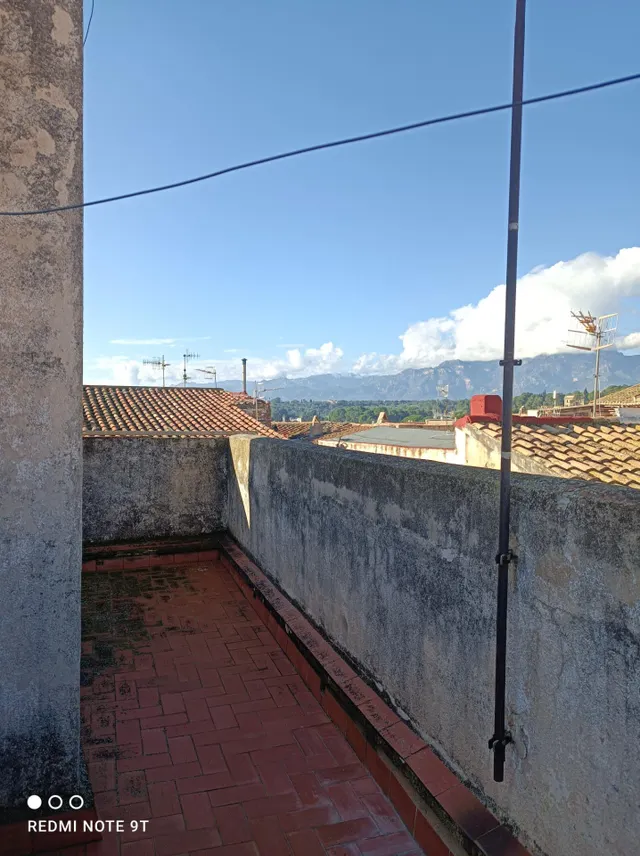 Casa en el centro de Roquetes , con tres pisos y bajos — 9