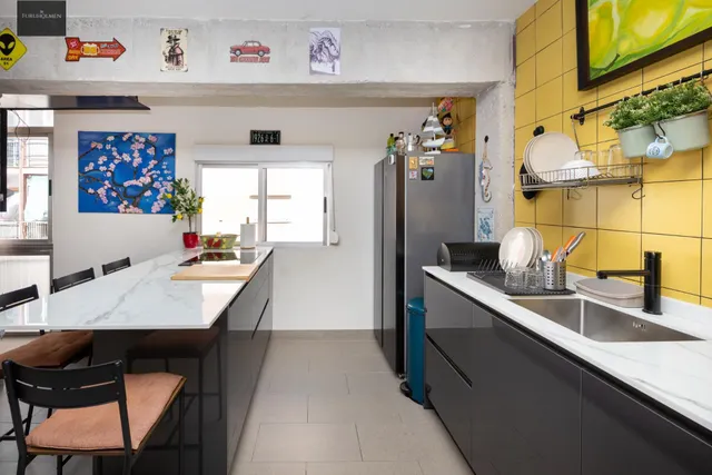 Piso Reformado en Zona Comercial y Universitaria de Granada - €330,000 — 7