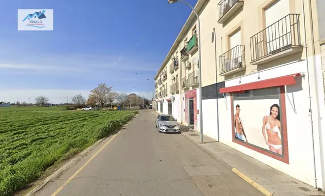 Venta local comercial en Montijo (Badajoz) - foto 2
