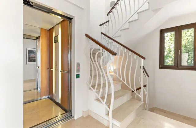 Chalet 5 habitaciones 336m² en venta - Costa del Sol — 24