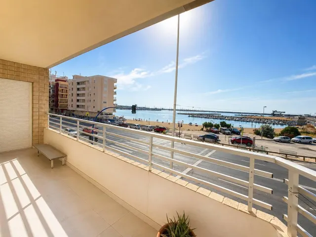 ¡PRIMERA LINEA! 3 habitaciones CON VISTAS AL MAR — 2
