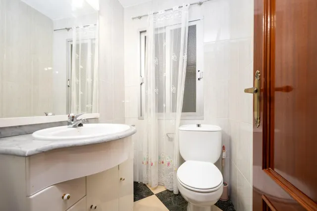 Casa de 5 plantas con 6 dormitorios, terrazas y vistas en Lanjarón – Granada — 15