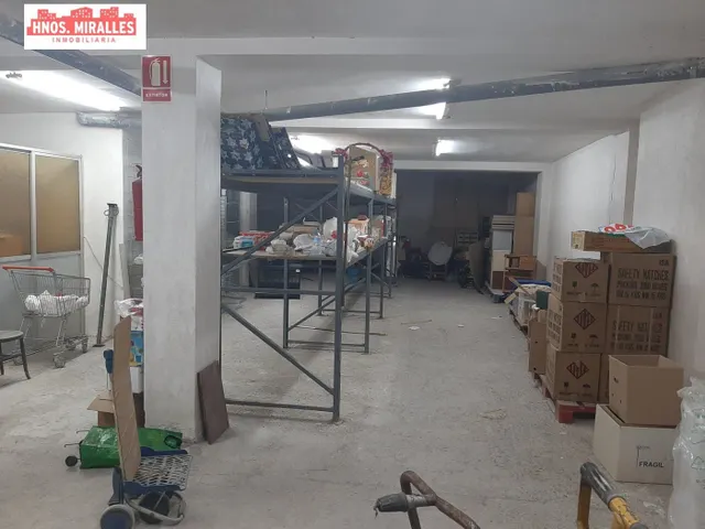 LOCAL DISPONIBLE PARA CUALQUER TIPO DE NEGOCIO, MUY INTERESANTE Y EN ZONA CENTRO. — 16