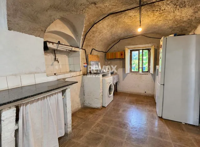 Sarrià de Ter (Girona) | Masía tradicional catalana para rehabilitar con finca rústica de 7.878 m2 — 16