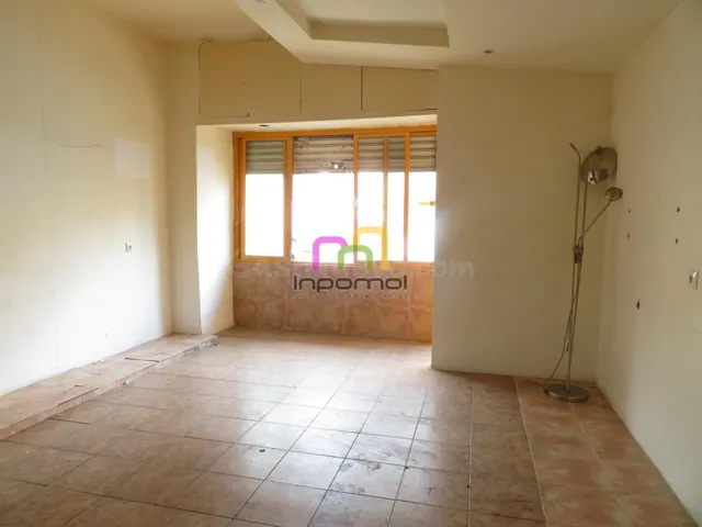 LOCAL COMERCIAL EN BADAJOZ- OPORTUNIDAD ÚNICA EN VALDEPASILL - foto 2