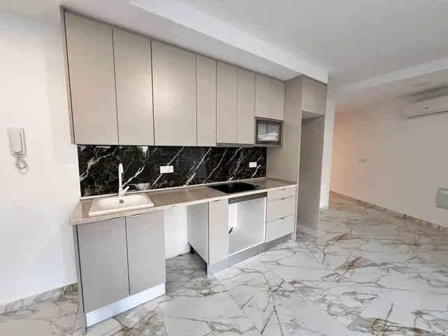 TODO REFORMADO! APARTAMENTO A 100 METROS DE PLAYA ,TORREVIEJA — 7