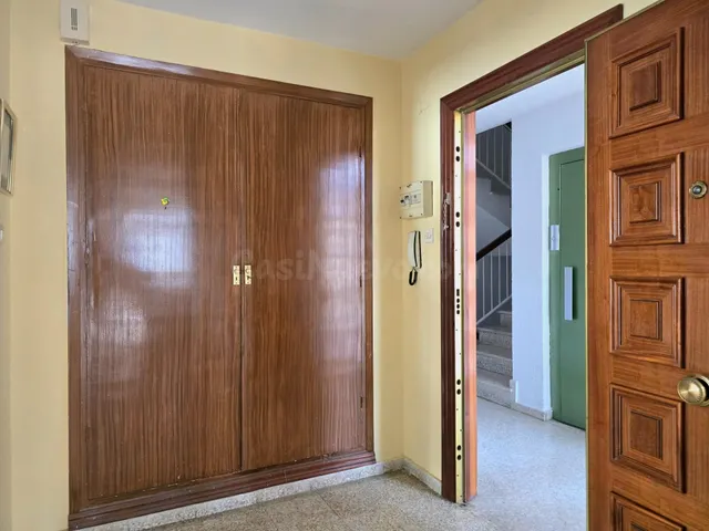 Luminoso piso  con ascensor en el Zaidín, ¡ideal para inversores! — 4
