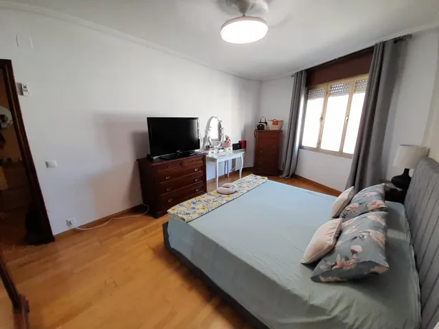 AMPLIO PISO CON TERRENO ADICIONAL EN CACABELOS.  109.000 € — 25