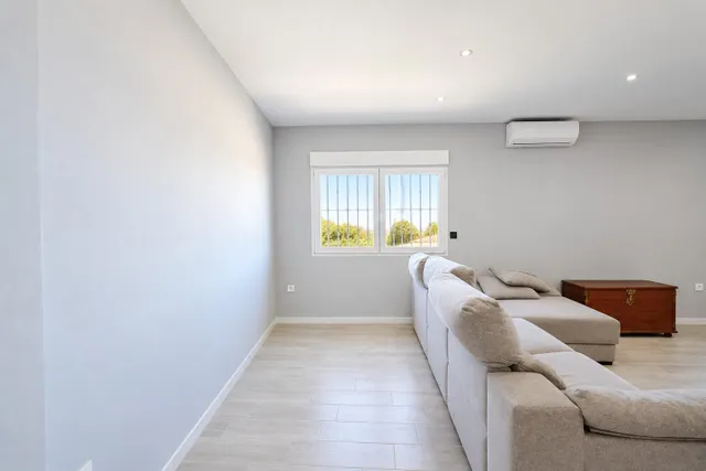 Casa reformada con piscina en parcela de 2.500 m2 (urbano y rústico) — 22