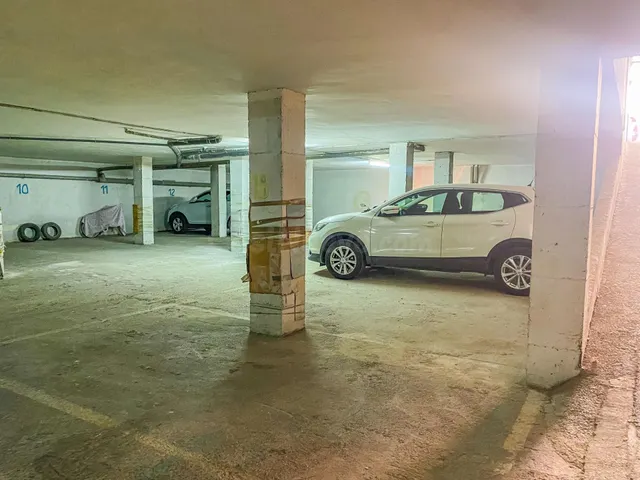 Garaje en Av. Juan XXIII — 3