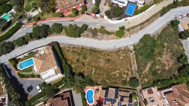 Terreno en Mijas con vistas al mar y construcción exclusiva — 13