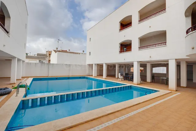 GRAN OPORTUNIDAD DE INVERSIÓN! APARTAMENTO DE 2 DORMITORIOS  - foto 3